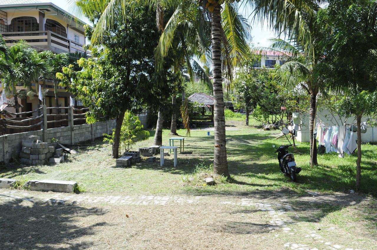 Casa Aviara Resort & Hotel Puerto Galera Esterno foto